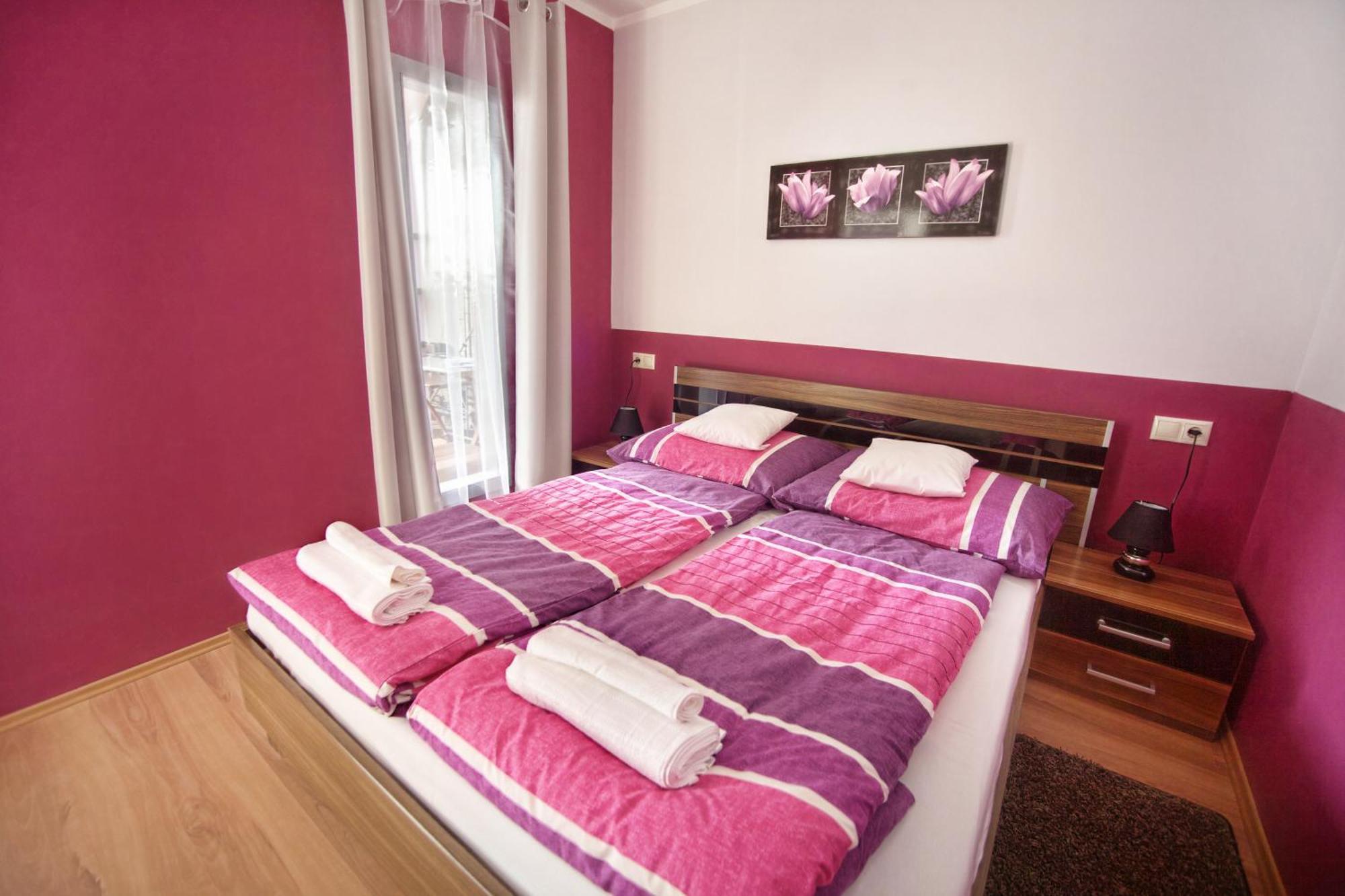 דירות Sárvár Cecilia Apartman מראה חיצוני תמונה